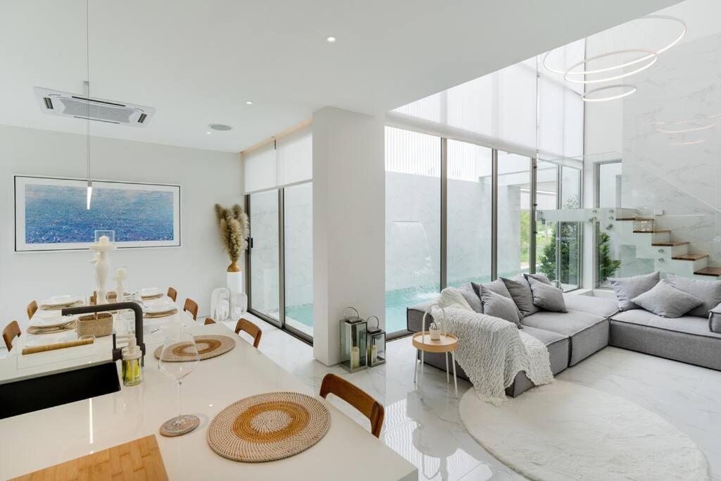 The Residence By Andaman Villa Phuket Exterior photo