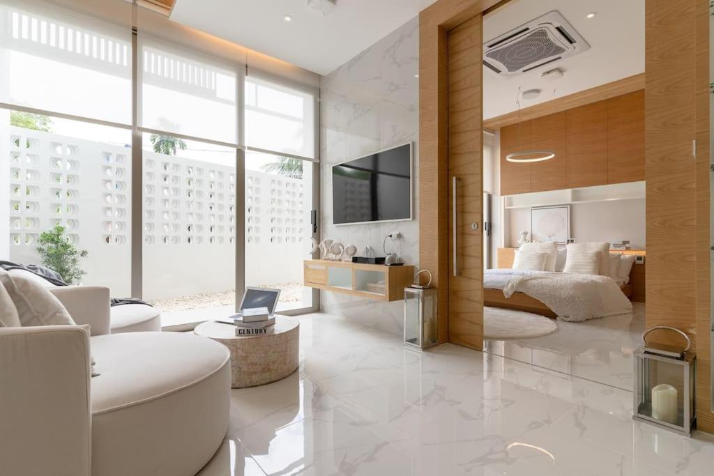 The Residence By Andaman Villa Phuket Exterior photo
